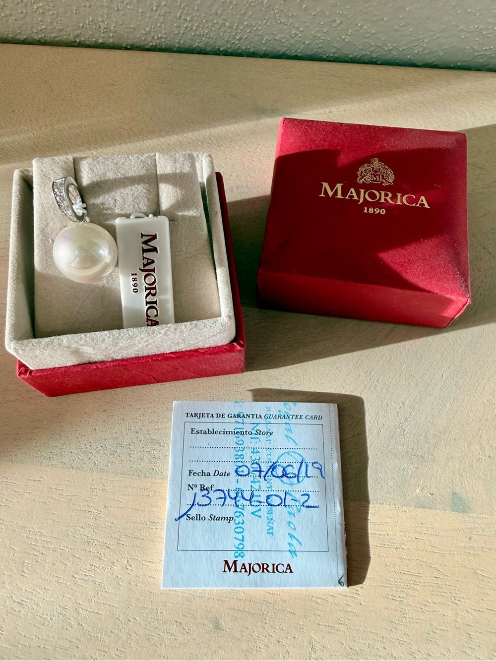 Majorica White Pearl Necklace Pendant with Silver Bail - Picture 2 of 2